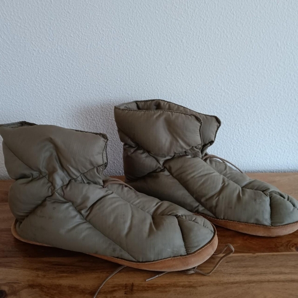 Vintage Eddie Bauer Goose Down Quilted Puffy Slippers with Leather Sole main image 5